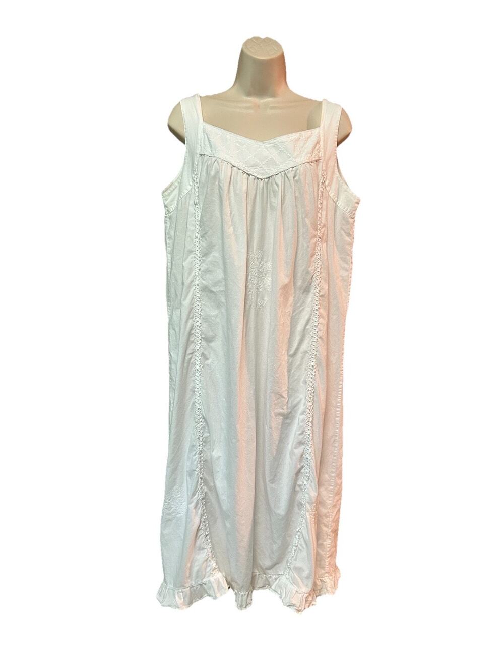The 1 for U sz L Nightgown Victorian Ribbon Lace White Cotton Cottagecore E26
